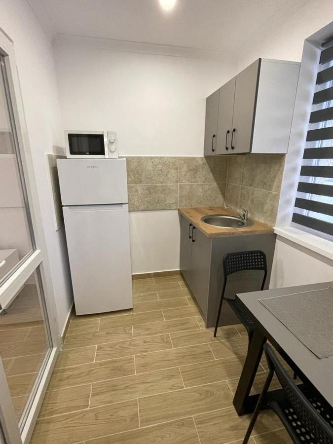 Militari Comfort Apartment Rosu Exterior photo